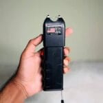 Self Defence Stun Gun-928 with Flashlight premium quality - Image 3